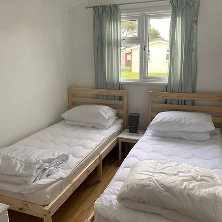Chalets & Lodges At Atlantic Bays Holiday Park Padstow Zewnętrze zdjęcie
