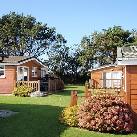 Chalets & Lodges At Atlantic Bays Holiday Park Padstow Zewnętrze zdjęcie