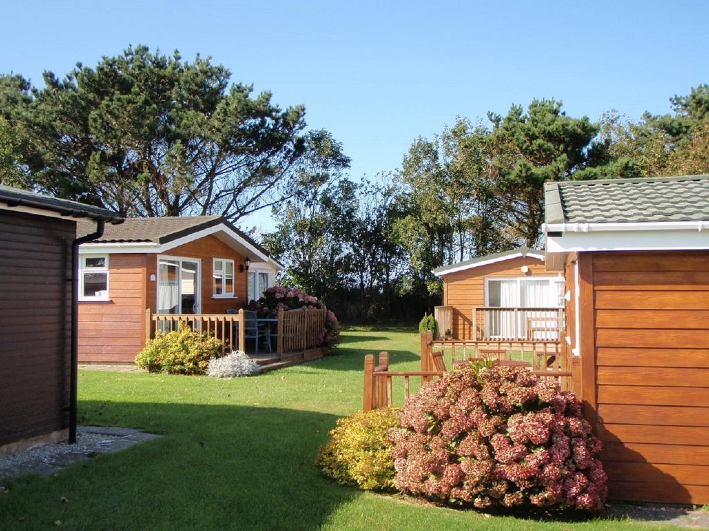 Chalets & Lodges At Atlantic Bays Holiday Park Padstow Zewnętrze zdjęcie