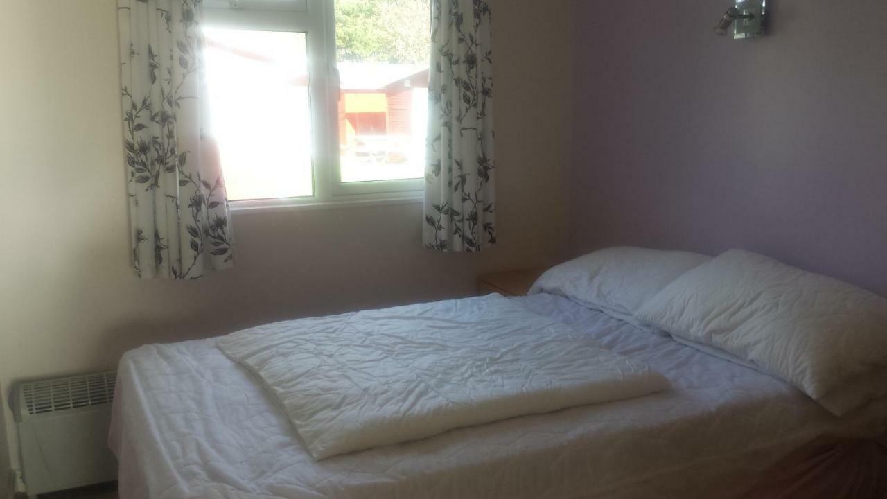 Chalets & Lodges At Atlantic Bays Holiday Park Padstow Zewnętrze zdjęcie